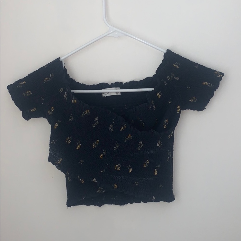 cross in front crop top